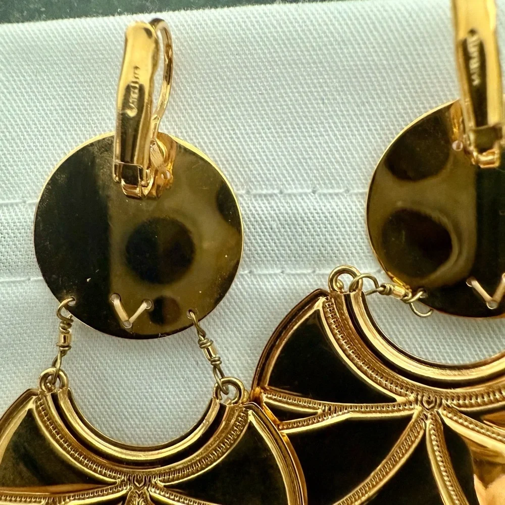Satellite Paris dangle earrings EUC
